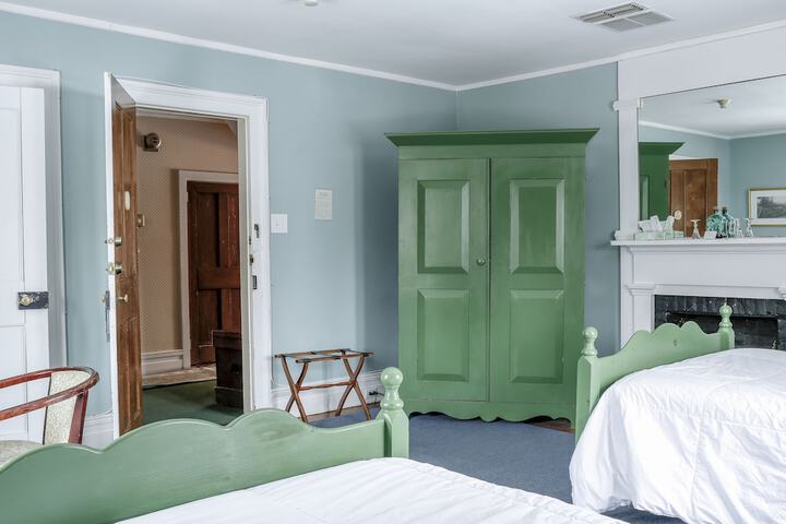 Room 14 of 81