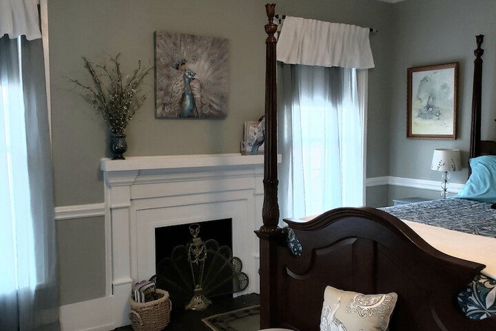 Room 9 of 31