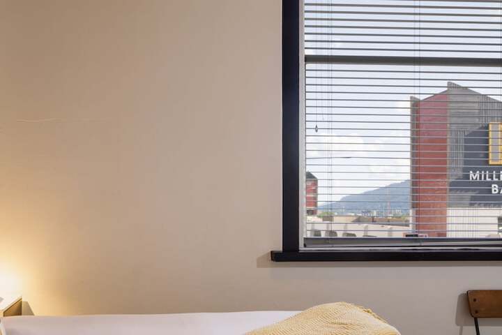 Room 27 of 45