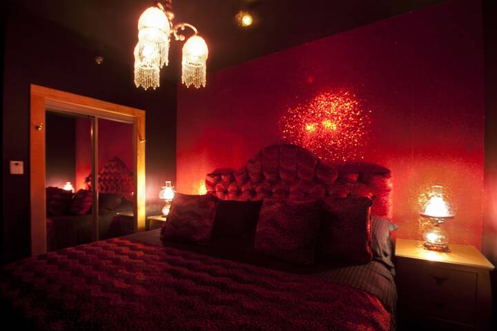 Room 70 of 168