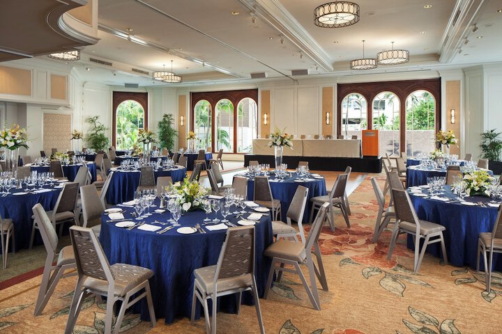 Moana Surfrider a Westin Resort & Spa, Waikiki Beach