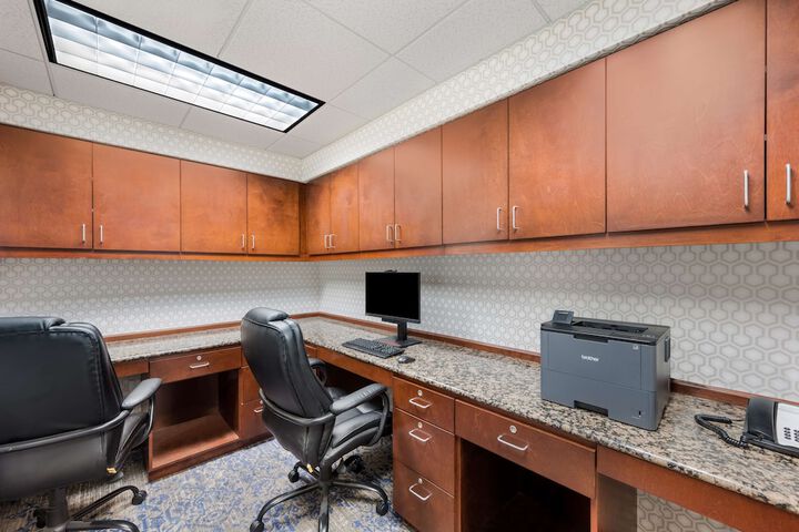 Hampton Inn & Suites Fredericksburg-at Celebrate Virginia