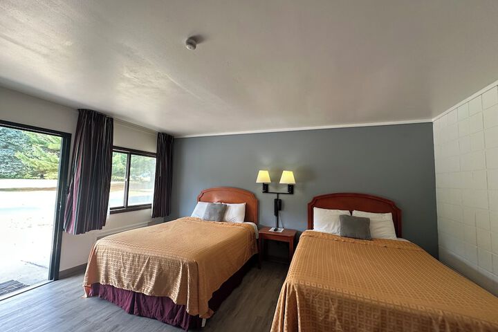 Skyview Motel