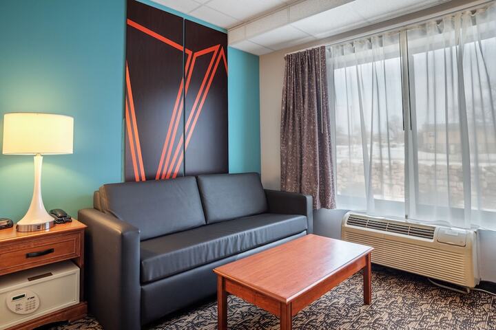 Room 15 of 47