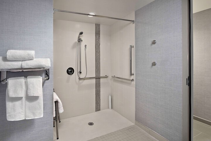 Hyatt Place Warwick / Providence Airport