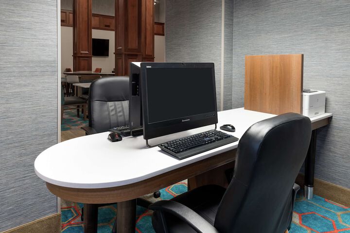 Business Center 43 of 43