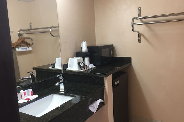 Room 31 of 39