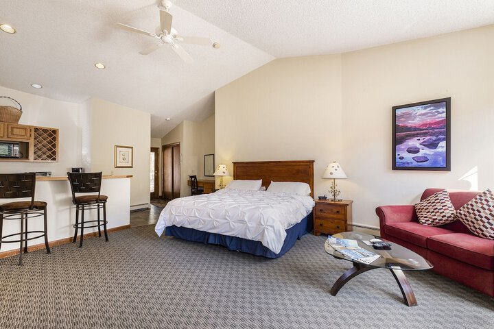 Room 73 of 137