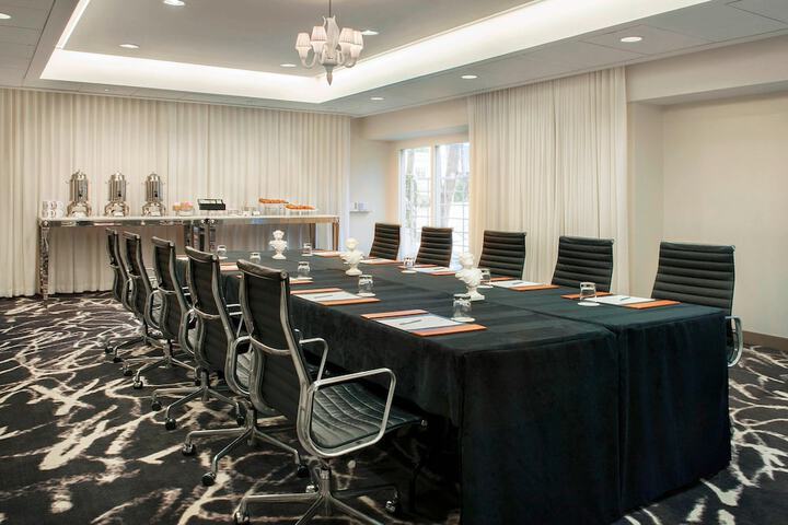SLS Hotel a Luxury Collection Hotel, Beverly Hills
