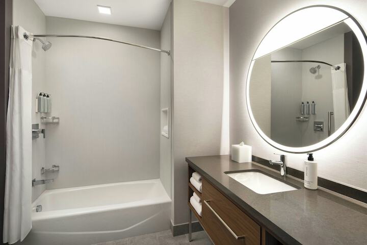 Courtyard by Marriott Sand City Monterey