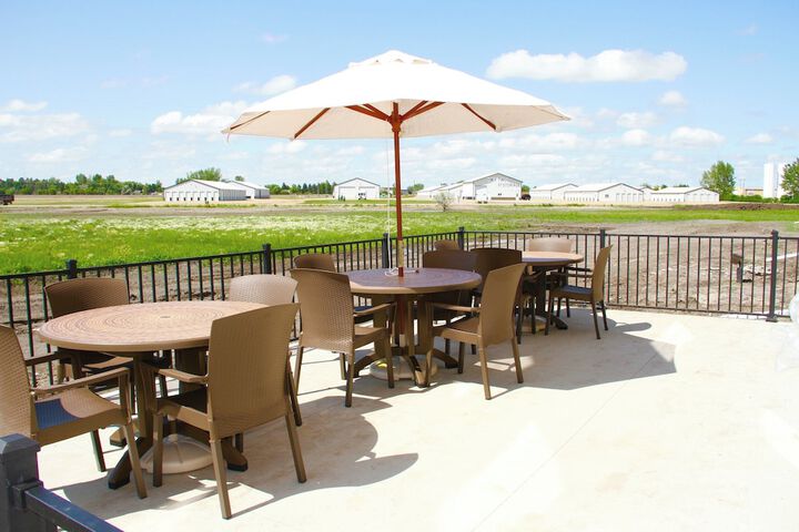 Cobblestone Hotel & Suites – Devils Lake