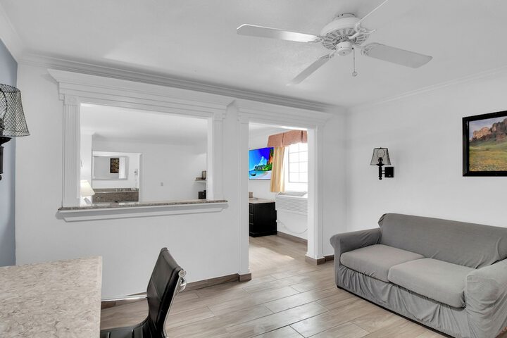 Room 20 of 48