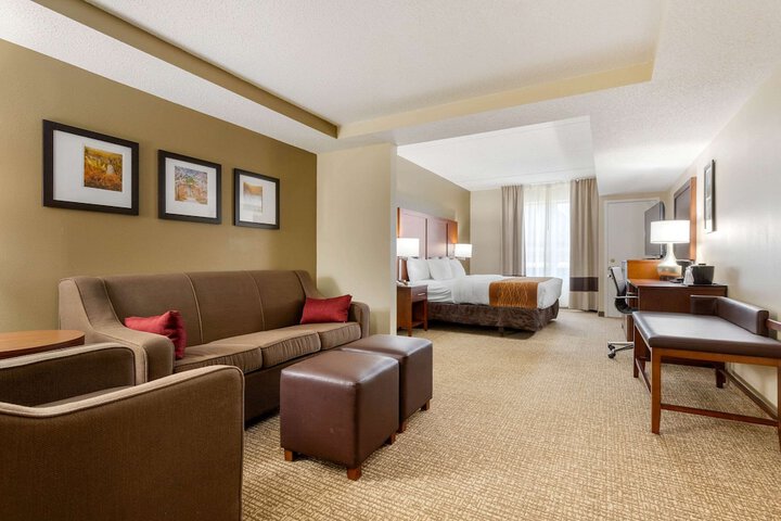Room 12 of 30