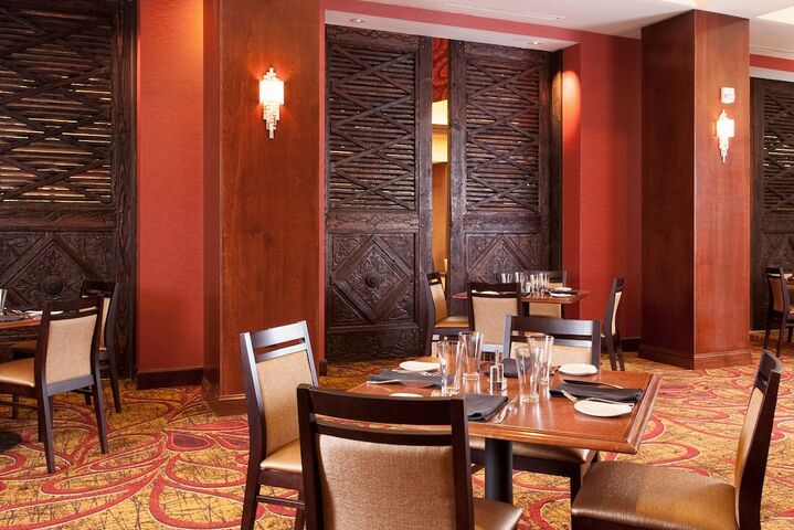 Dining 54 of 64