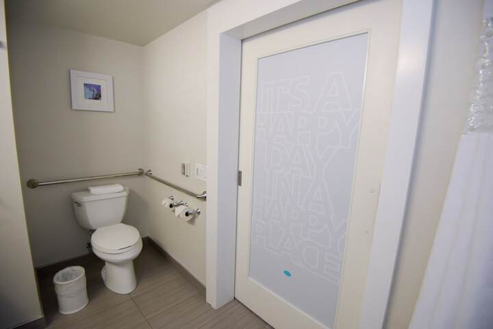 Room 16 of 49