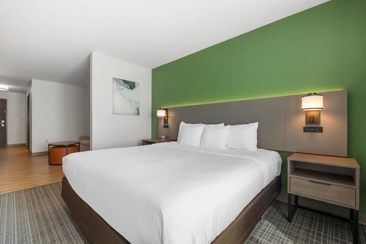 Room 18 of 29