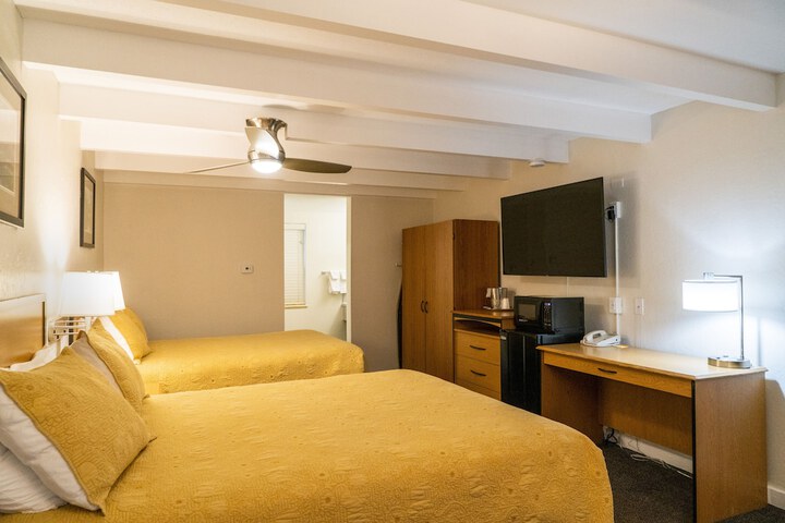 Room 16 of 32