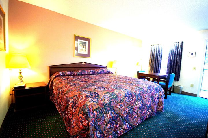 Room 14 of 39
