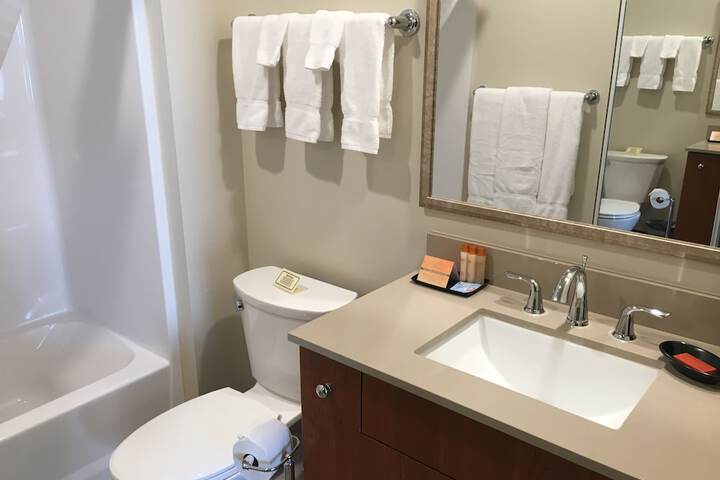 Room 10 of 29
