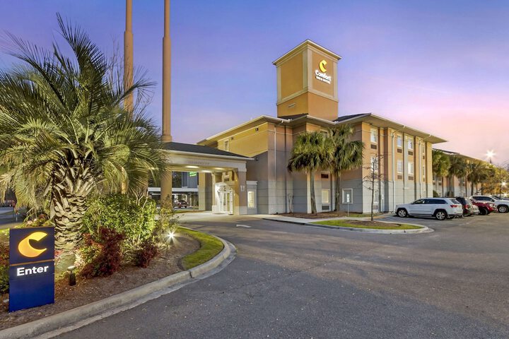 Hotel 3 of 34