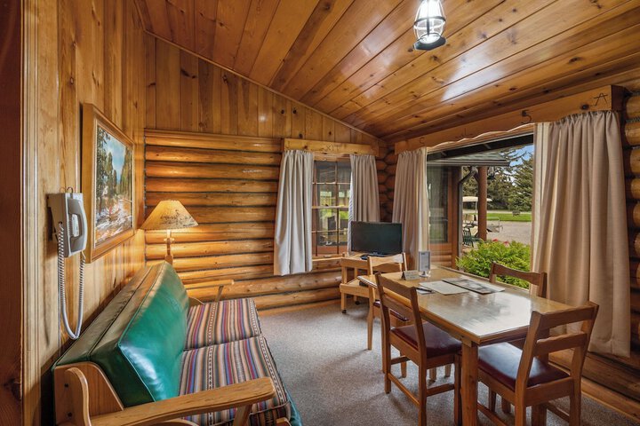 El Western Cabins & Lodges