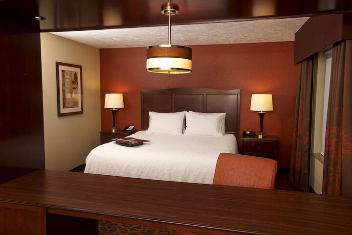 Room 9 of 27