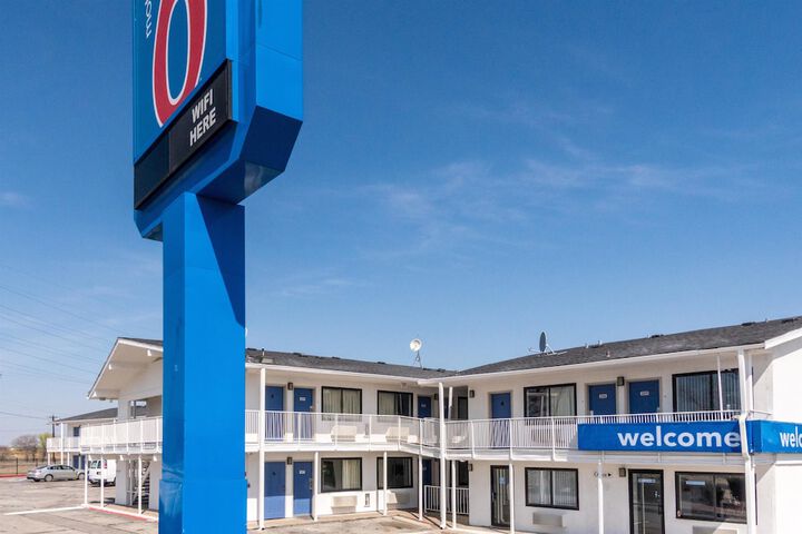 Hotel 6 of 23