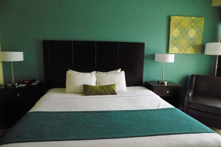 Best Western Plus Deerfield Beach Hotel & Suites