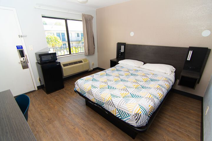 Room 35 of 55