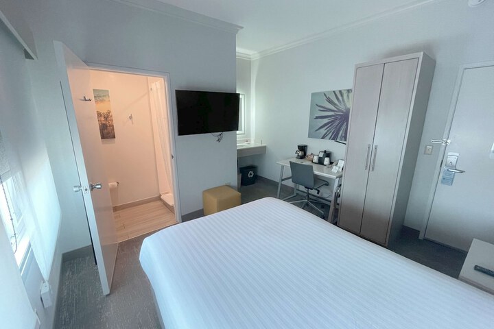 Room 31 of 42