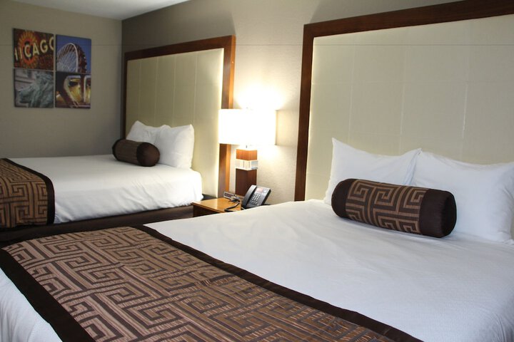 Westbridge Inn & Suites