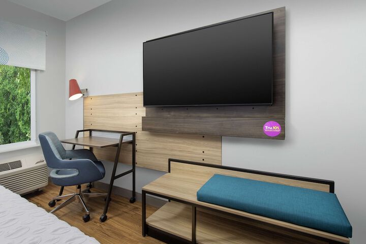 Room 35 of 48