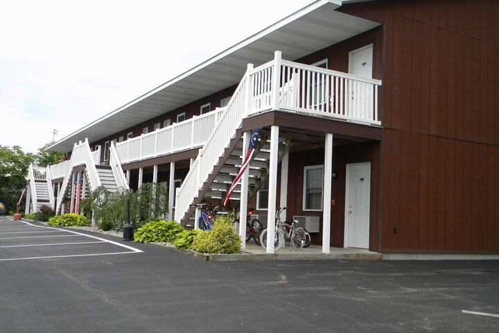Naders Motel & Suites