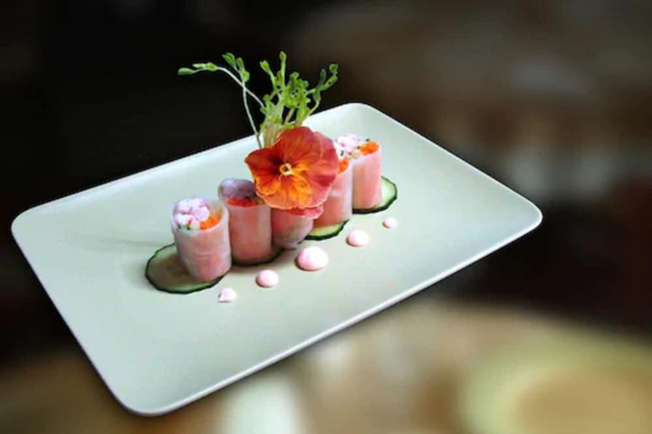 Dining 46 of 64