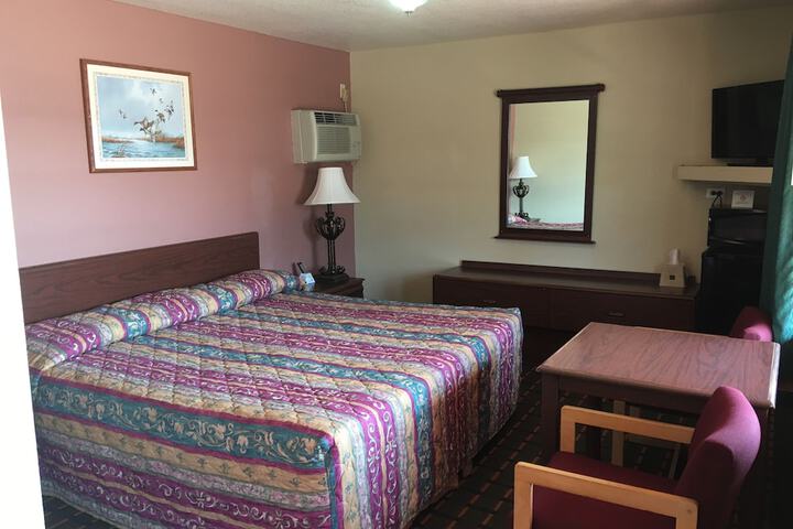 Room 28 of 80