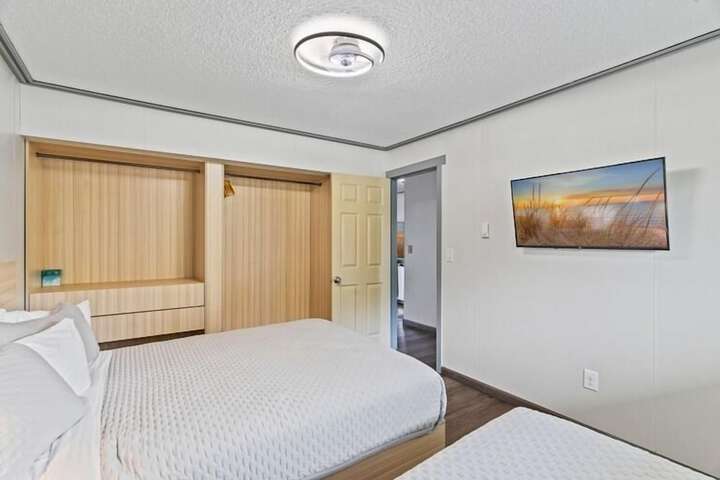 Room 15 of 37