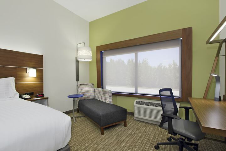 Room 19 of 40
