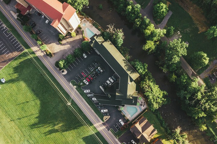 Twin Mountain Inn & Suites