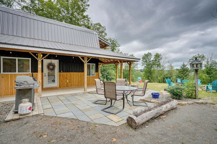 Secluded Marathon Hideaway w / Fire Pit + Views!