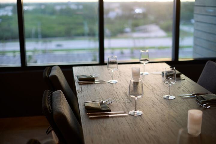 Dining 54 of 101