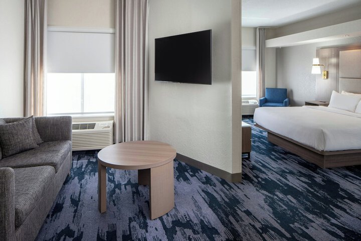 Fairfield Inn & Suites by Marriott Lafayette South
