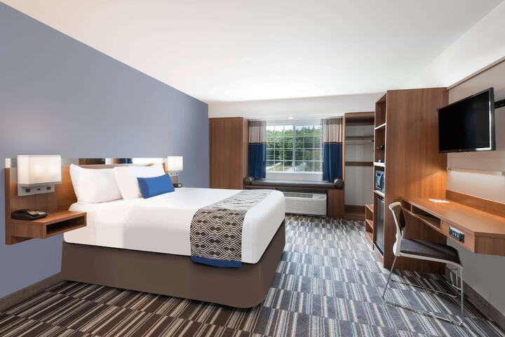 Room 15 of 37