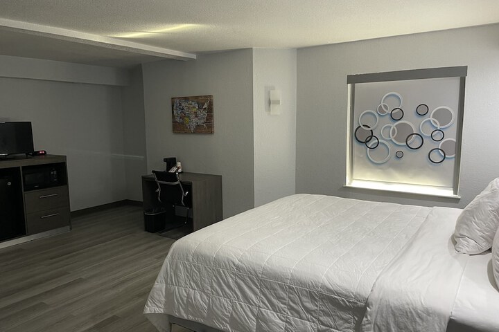 Room 32 of 54