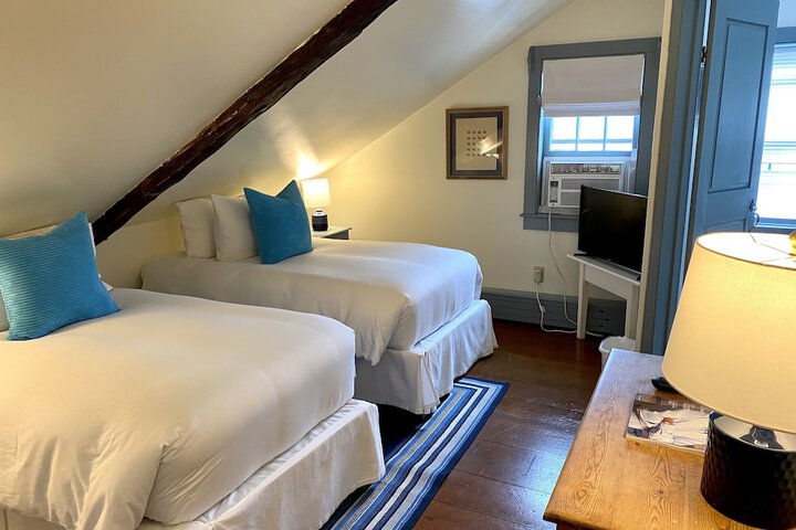 Room 18 of 53