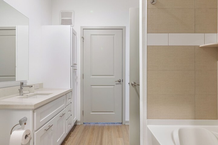Landing Furnished Apartments near Lake Apopka