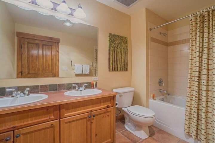 2 Bedroom Colorado Vacation Rental situated in River Run Village Steps from the Summit Express Gondola