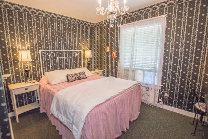 Room 136 of 162