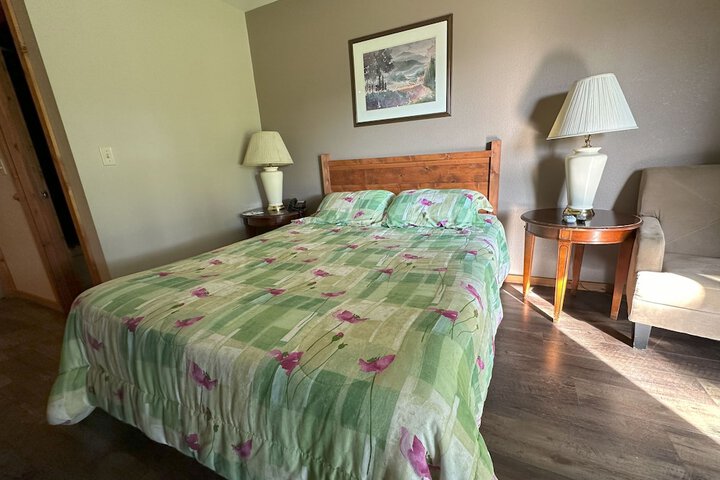 Timber Lodge Inn