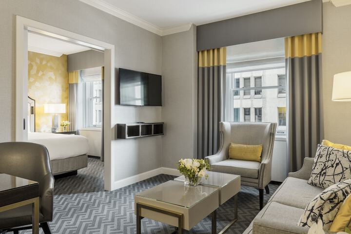 Room 43 of 122