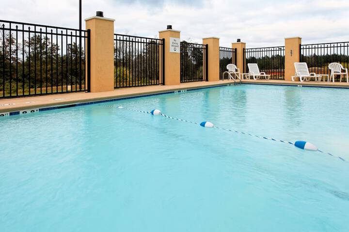 Pool 7 of 32